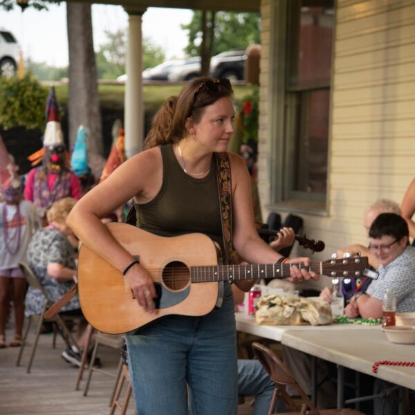 Rhythm Guitar with Amelia Biere