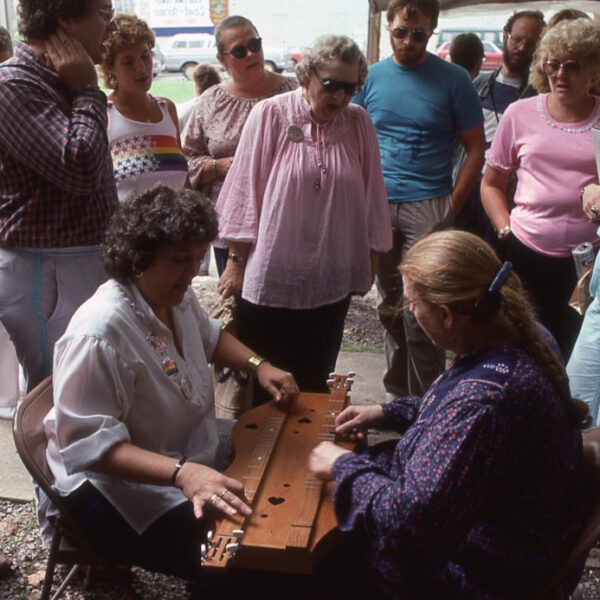 Mountain Dulcimer (from scratch & beyond) with Luanna Moore